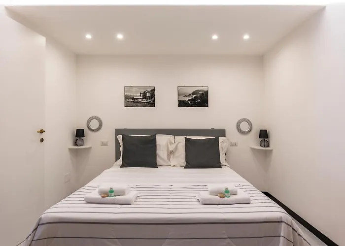 La Perla Del Lario 51 *