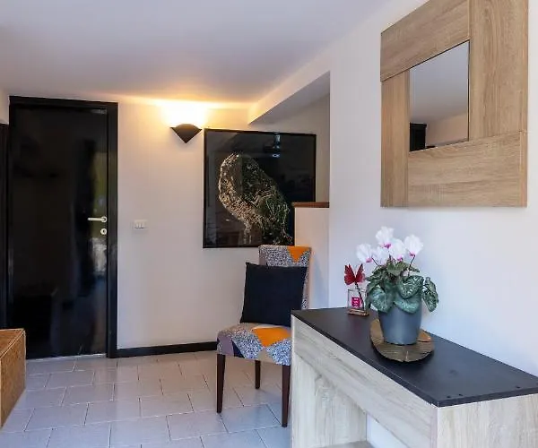 La Perla Del Lario 51 * בלאג'יו